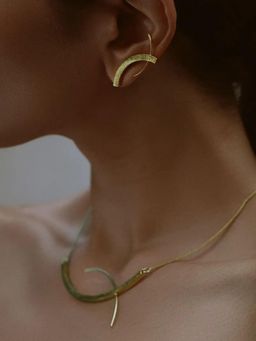 DE'ANMA - Gold Taai Studs Earrings