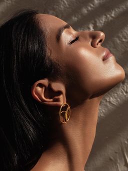 DE'ANMA - Gold Eda Studs Earrings