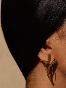 DE'ANMA - Gold Eke Studs Earrings