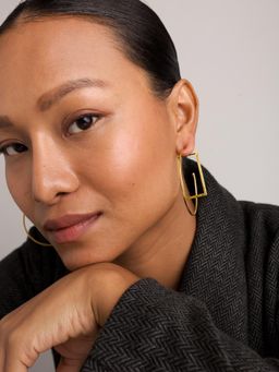 DE'ANMA - Gold Oura Rectangle Hoops Earrings