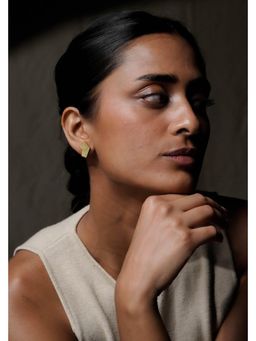 DE'ANMA - Gold Sakondu Studs Earrings