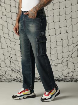 Hubberholme - Men Regular Washed Relaxed Fit Cotton Mid- Rise Jeans