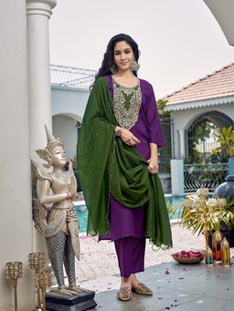 Tikhi Imli - Purple Silk Blend Zari Embroidered Kurta with Pant & Dupatta (Set of 3)