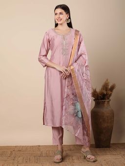 FASHOR - Floral Hand Embroidered Kurta With Pant And Printed Dupatta - Pink (Set of 3)