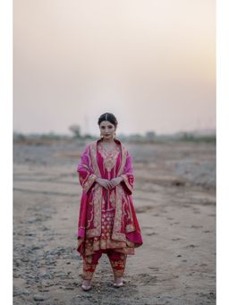 Daljit Sudan - Magenta Tilla Anarkali (Set of 3)