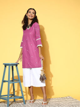 Jaipur Kurti - Magenta Cotton Blend Mirror Work Straight Short Kurti