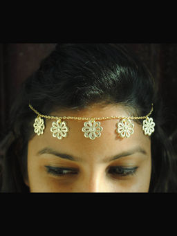 BeAbhika - Flowery Trail Maang Tika Head Accessory