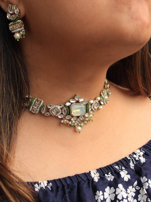 BeAbhika Divine Kundan Choker Set
