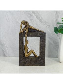 HomeTown - Willow Polyresin Man Holdng Sitting Woman 28 Cm Brown And Gold