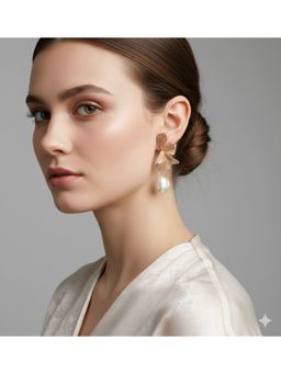 Heena Mittal - Orchidea Fiore Pearl Large Earrings