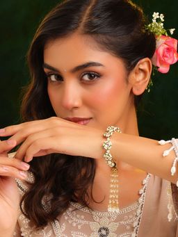 Ruby Raang Studio - Golden Pearl Falls Haathphool