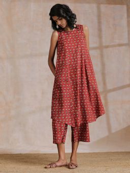 trueBrowns - Rust Red Bagru Camel Print Cotton High Low Kurta Pant (Set of 2)