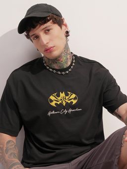 HIGHLANDER - Men Batman Graphic Printed Crew Neck Relaxed Fit T-Shirt - Black