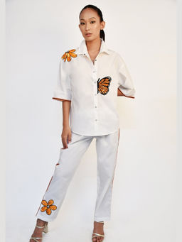 Richaa Goenka - White Cotton Embroidered Shirt and Pant