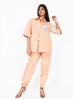 Richaa Goenka - Oversize Peach Shirt And Joggers Pant