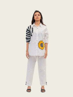 Richaa Goenka - White Cotton Embroidered Shirt And Pant