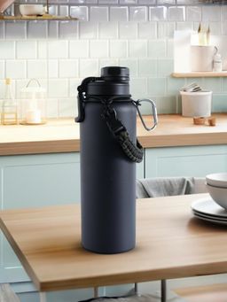 The Better Home - SS Vaccum Bottle with Rope Black