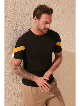 Trendyol - Man Black T-Shirt