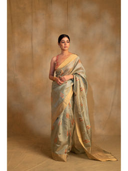 PRIYANKA RAAJIV - Kuu Green And Gold Silk Saree with Unstitched Blouse