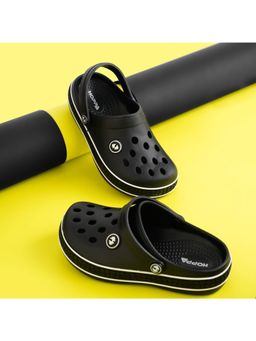 HOPPA - Black Synthetic Round Toe Pair Of Clogs