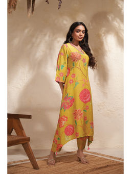 THREE-THREE - Honeydew Haze Floral Print Co-Ord Set