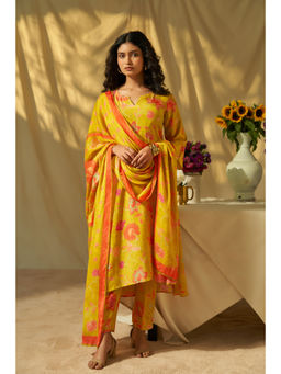 THREE-THREE - Yellow Mar RefAGIO Floral Print Kurta with Pant & Dupatta