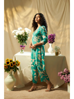 THREE-THREE - Lagoa Encantada Floral Print Co-Ord Set