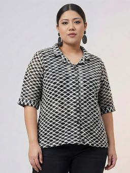 Indietoga - Women Plus Size Black Diamond Geometric Print Crochet Shirt