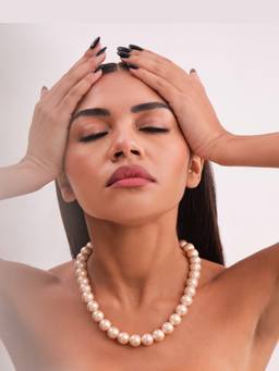 Anaash - Pink Classic Pearl Single Necklace