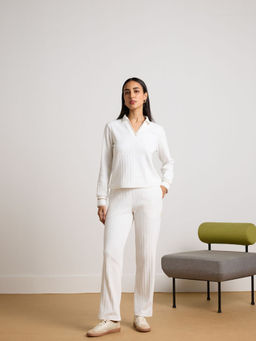 Muvazo - White Warmth Weave Co-Ord (Set of 2)