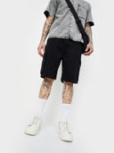 Black color option, Currently selected