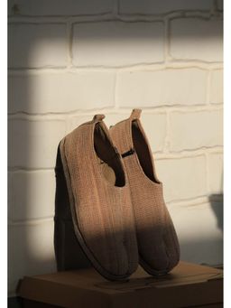 Chal Shoes - Beige Tabi Shoes