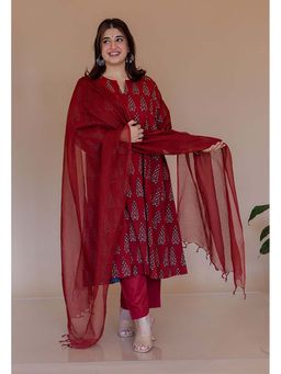The Indian Ethnic Co. - Red Solid Kota Doria Cotton Dupatta