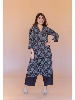 The Indian Ethnic Co. - Avika Black Ajrakh Cotton Straight Kurta with Embroidery