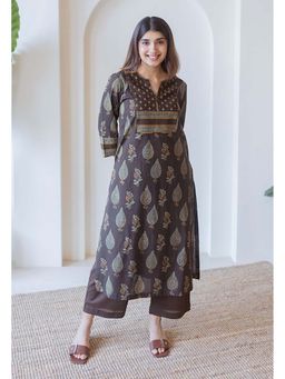 The Indian Ethnic Co. - Nisha Brown Ajrakh Cotton Straight Kurta