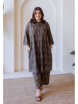 The Indian Ethnic Co. - Ayaat Brown Ajrakh Cotton Anti-Fit Kurta