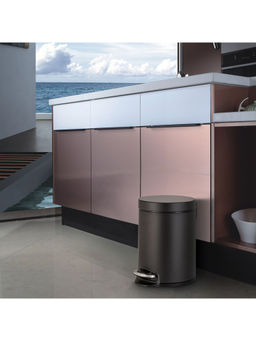 Freelance - Effie Steel Wastebin, Waste Storage Box, Dustbin, Trash Can, Matte Black, 5 Ltr