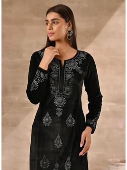 Lakshita - Black Velvet Kurta With Fine Mirror Work