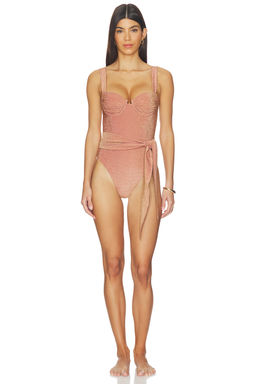 DEVON WINDSOR - Stephanie Full-piece