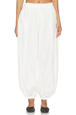 ROAME. - Maisie Pant