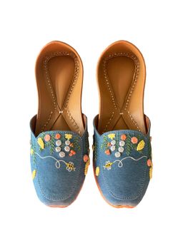 KURRBAT - Women Slip On Round Toe Juttis