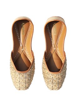 KURRBAT - Women Slip On Round Toe Juttis