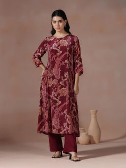 Shree - Women Burgundy Crepe Paisley Kurta with Pant