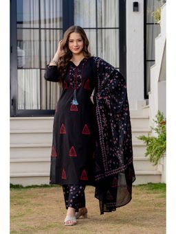 GEKHA - Women Black Cotton Geometric Kurta with Pant and Dupatta