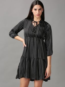 SHOWOFF - Womens Keyhole Neck Above Knee Black Striped Dress