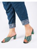 Green color option, Currently selected