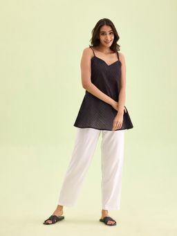 Go Colors - Women Solid White Mid Rise Casual Pants