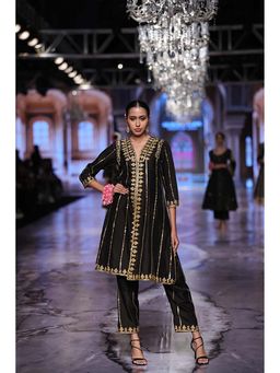 Gulabo Jaipur - Ruhan Black Kurta with Pant