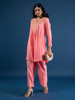 Gajra Gang - Peach Embroidered Kurta & Pant Nani's Almari (Set of 2)