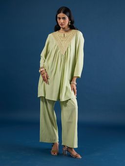 Gajra Gang - Green Embroidered Kurta & Pant Nani's Almari (Set of 2)